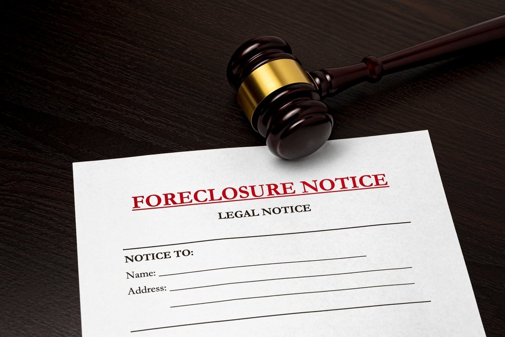 Foreclosure,Notice,And,Gavel.,Housing,Crisis,,Loan,Default,And,Unemployment